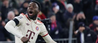 ◤UEFA Champions League◢ Alphonso Davies' crucial time goal sends Bayern Munich through with a late 3-2 aggregate win over Celtic..