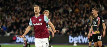 Tomasz Soucek celebrates his 30th birthday with a goal as West Ham United win