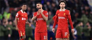 Carragher believes Salah needs more help on the front line