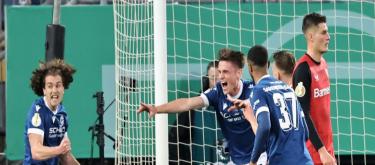 German Cup-Leverkusen was reversed by Bielefeld 1-2 and missed the final