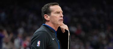 肯尼·阿特金森赢得了2023-24赛季NBA年度最佳教练奖