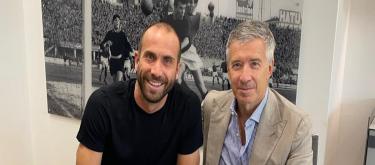 Official: Bologna extends contract with 37-year-old captain Lorenzo De Silvestri until 2026