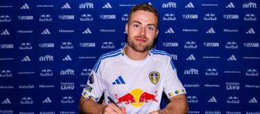 Gabriel Gudmundsson joins Leeds United and signs contract until 2029