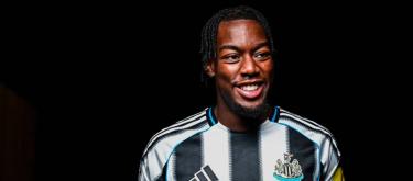 Newcastle United sign Nottingham Forest winger Anthony Elanga