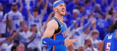 Alex Caruso says Stephen Curry and LeBron James are tough rivals