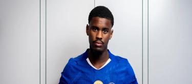 Chelsea officially announced the signing of 19-year-old defender Jorel Harto, with a contract until 2032