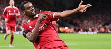 English League Cup - Isaac scored as Liverpool eliminated Southampton 2-1