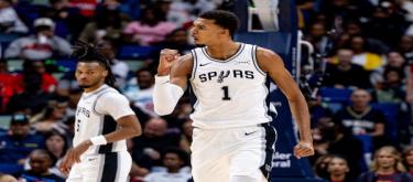 Wenban Yama exploded for 31 points and 14 rebounds as the Spurs powered through the final quarter to defeat the Nets 118-107.