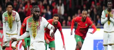 Africa Cup of Nations – Diaz and Sinayo both score penalties as Morocco draw 1-1 with Mali at home.