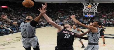 With 29 points from Wabanjama, the Spurs cruised to a 145-120 victory over the Rockets.