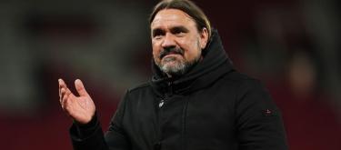 Daniel Falk calls on Leeds United to remain focused and calm.