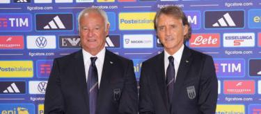 Mancini returns to the Italian national football team as coach and publicly apologizes.