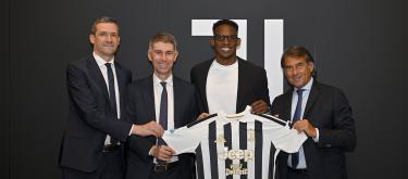 Juventus officially announced the signing of Bologna center-back Lucumi on a four-year contract.