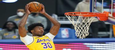 Damian Jones bids farewell to the NBA and joins Real Madrid on a one-year contract.