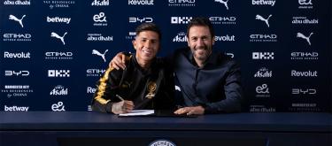 Chelsea midfielder Enzo has officially joined Manchester City for a transfer fee of £125 million.