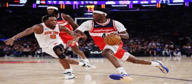 Davis scored 16 points and Young added 15, as the Wizards narrowly defeated the Knicks 111-109.