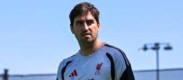 Liverpool manager Andoni Iraola updated the team's injury situation.