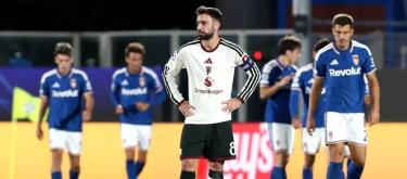 Manchester United captain Fernandes' mansion was burglarized; police are investigating.