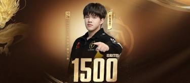 Chongqing Wolves player Xin Da reaches the milestone of 1500th assist in the KPL arena.